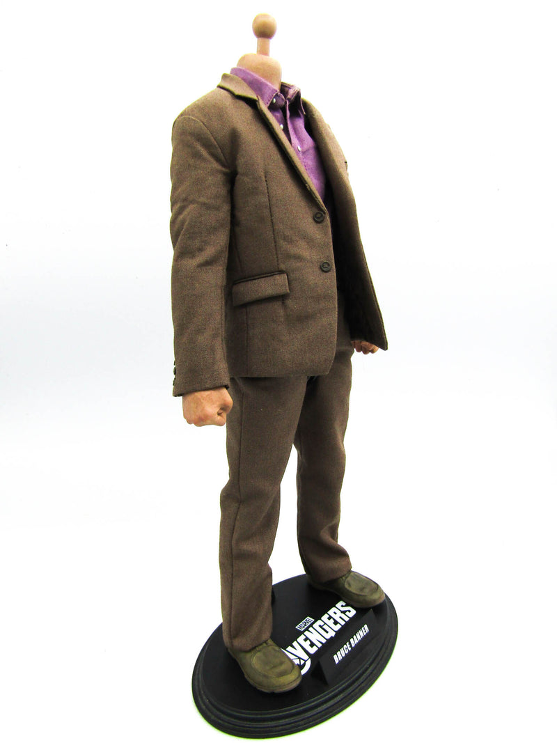 Load image into Gallery viewer, Avengers - Bruce Banner - Male Dressed Body w/Hand Set &amp; Stand
