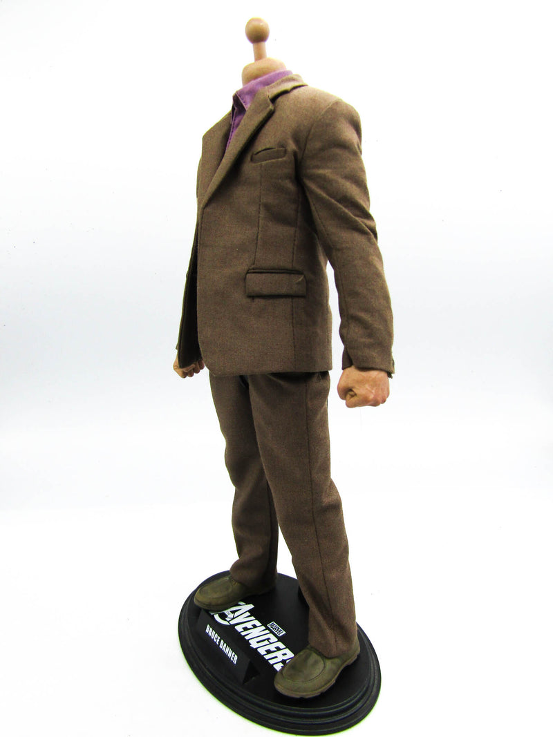 Load image into Gallery viewer, Avengers - Bruce Banner - Male Dressed Body w/Hand Set &amp; Stand
