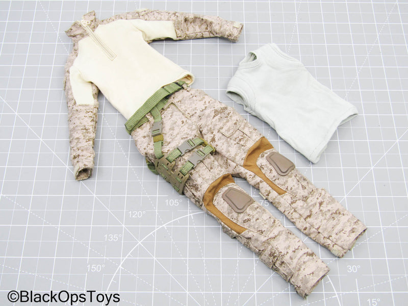 Load image into Gallery viewer, AOR1 Combat Uniform (Easy &amp; Simple)

