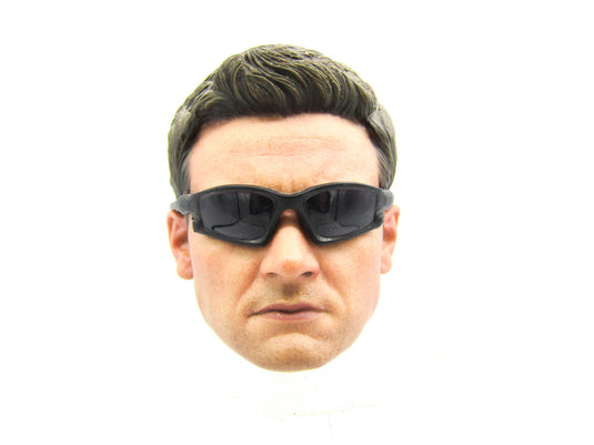 Avengers - Hawkeye - Male Head Sculpt w/Glasses (READ DESC)