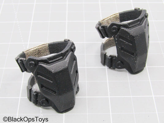 Black Knee Caps