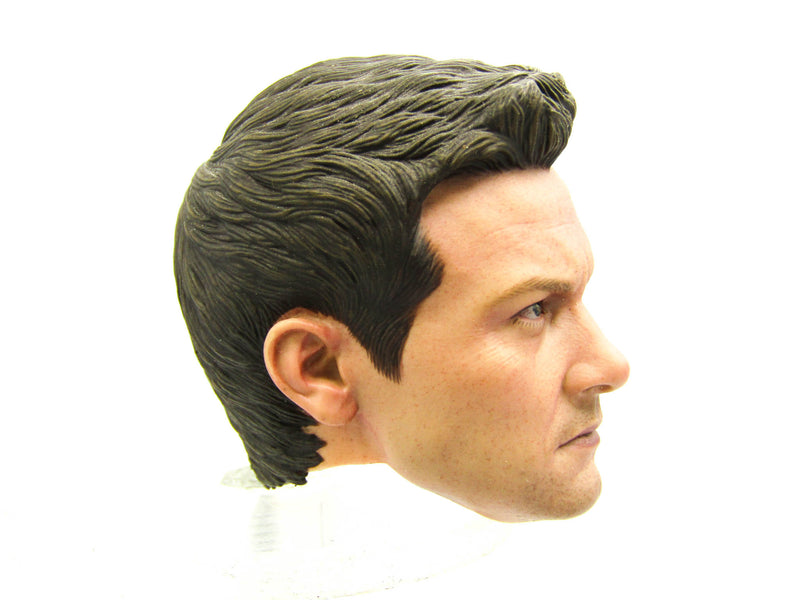 Load image into Gallery viewer, Avengers - Hawkeye - Male Head Sculpt w/Glasses (READ DESC)
