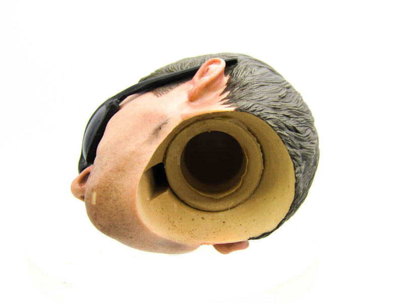 Load image into Gallery viewer, Avengers - Hawkeye - Male Head Sculpt w/Glasses (READ DESC)
