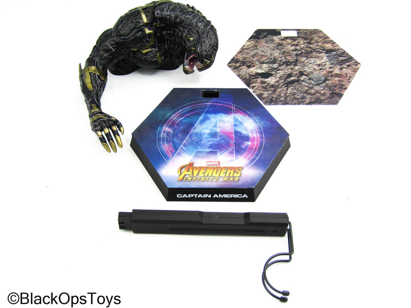 Load image into Gallery viewer, Infinity War - Captain America - Outrider Diorama w/Stand
