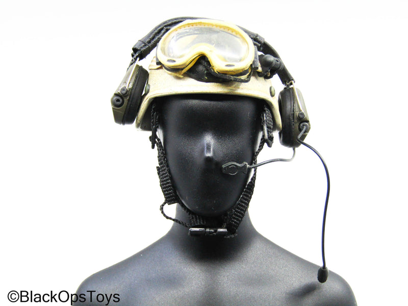 Load image into Gallery viewer, Tan Tactical Helmet w/Goggles &amp; Headset (Hot Toys)
