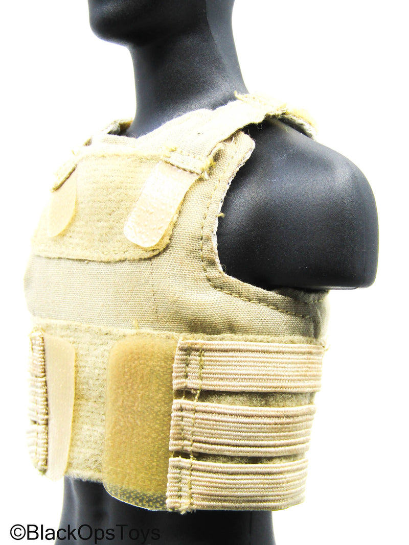 Load image into Gallery viewer, Tan Plate Carrier Vest (Hot Toys)
