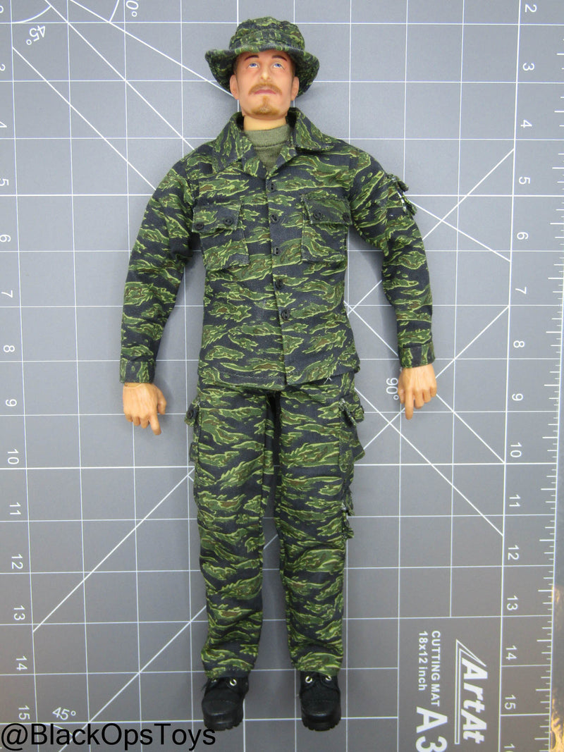Load image into Gallery viewer, Bam 1/6 Vietnam Era Male Dressed Body w/Headsculpt (Soldier Story)
