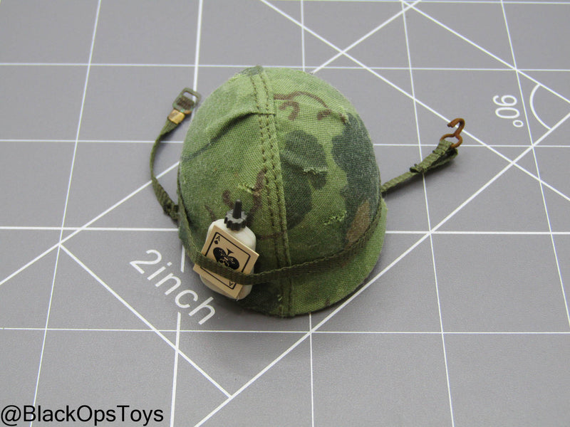 Load image into Gallery viewer, Bam 1/6 Vietnam Era Helmet w/Cover (Toy Soldier)
