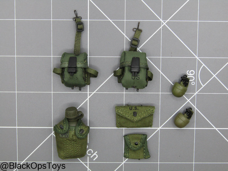 Load image into Gallery viewer, Bam 1/6 Vietnam Era OD Green Canteen w/Pouch Set (Toy Soldier)
