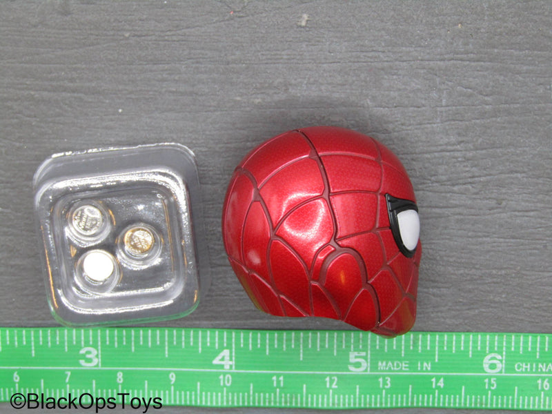 Load image into Gallery viewer, Avengers Infinity War Iron Spider - Light Up Magnetic Masked Head Sculpt
