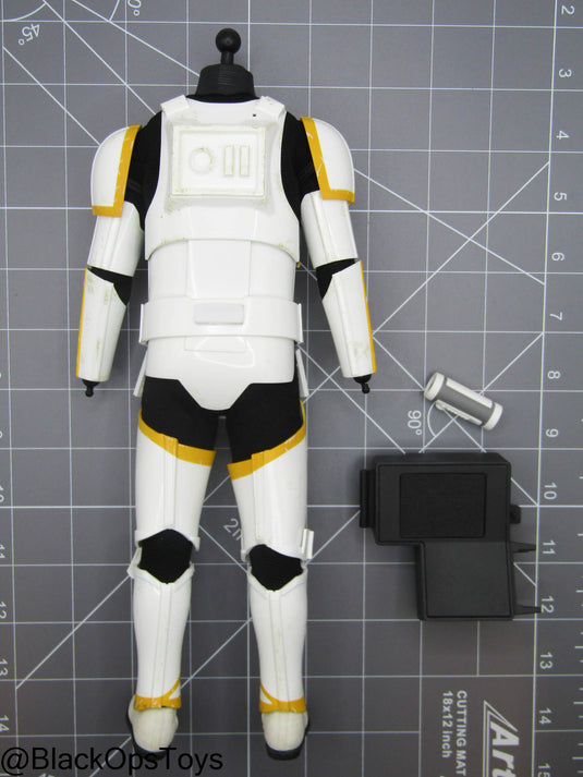 Star Wars Artillery Stormtrooper - Male Body w/White & Yellow Armor