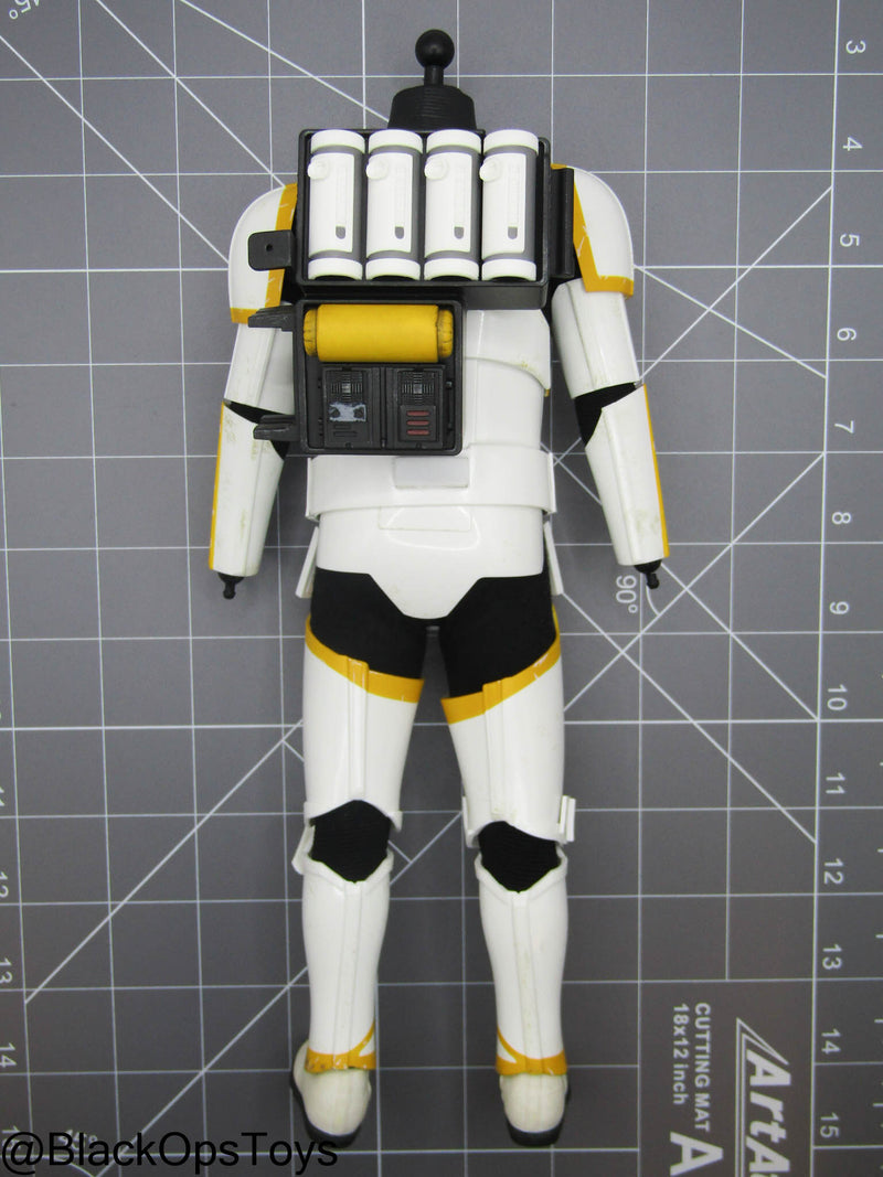 Load image into Gallery viewer, Star Wars Artillery Stormtrooper - Male Body w/White &amp; Yellow Armor
