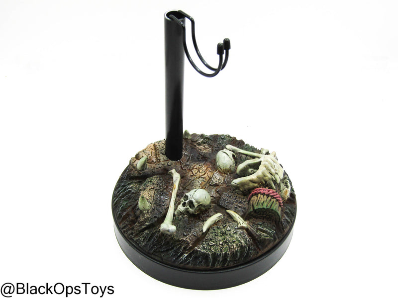 Load image into Gallery viewer, Empire Legion Barbarian - Base Figure Diorama Stand
