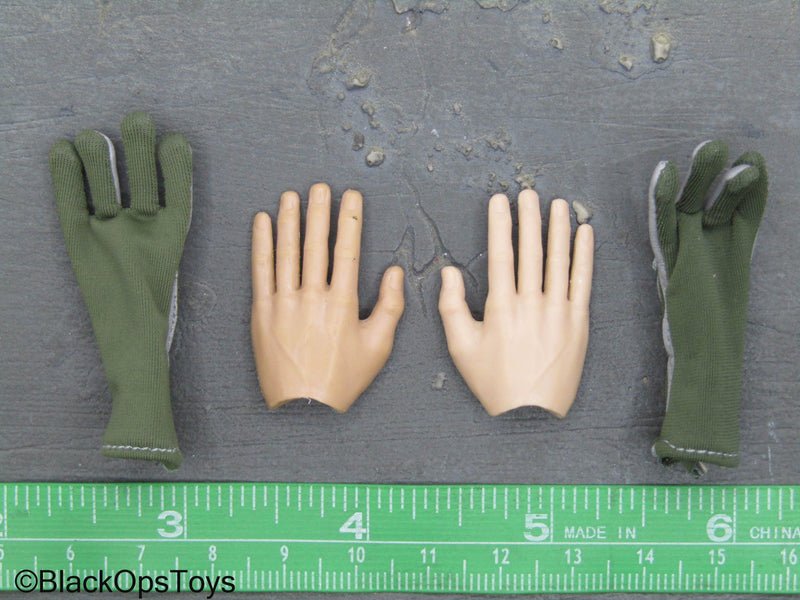 Load image into Gallery viewer, Male Bendy Hands w/Green Nomex Flight Gloves
