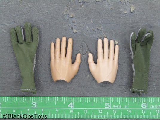 Male Bendy Hands w/Green Nomex Flight Gloves