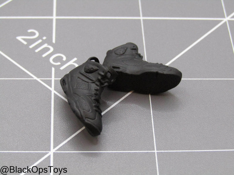 Load image into Gallery viewer, 1/12 Custom 3D - Female Sneakers (Peg Type)
