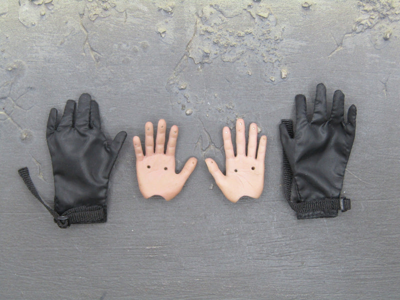 Load image into Gallery viewer, CBRN - Male Bendy Hands w/Black Leather Like Gloves
