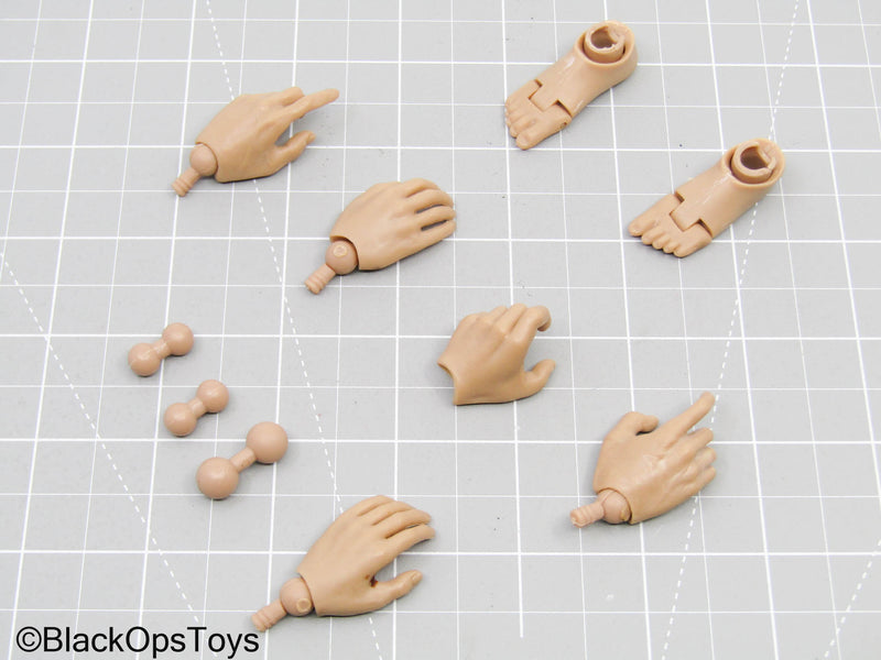 Load image into Gallery viewer, Hands, Feet &amp; Pegs Lot (Hot Toys)
