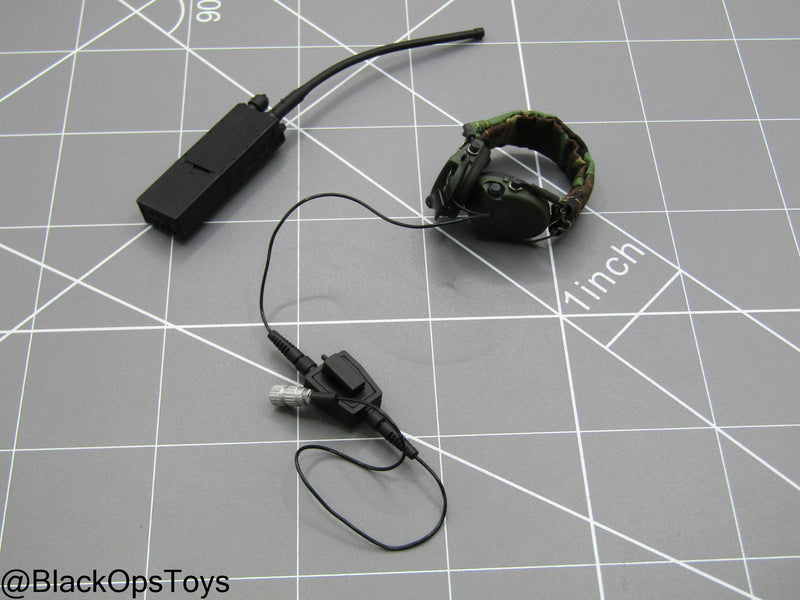 Load image into Gallery viewer, US Navy EODMU - Radio w/Woodland Camo Headset
