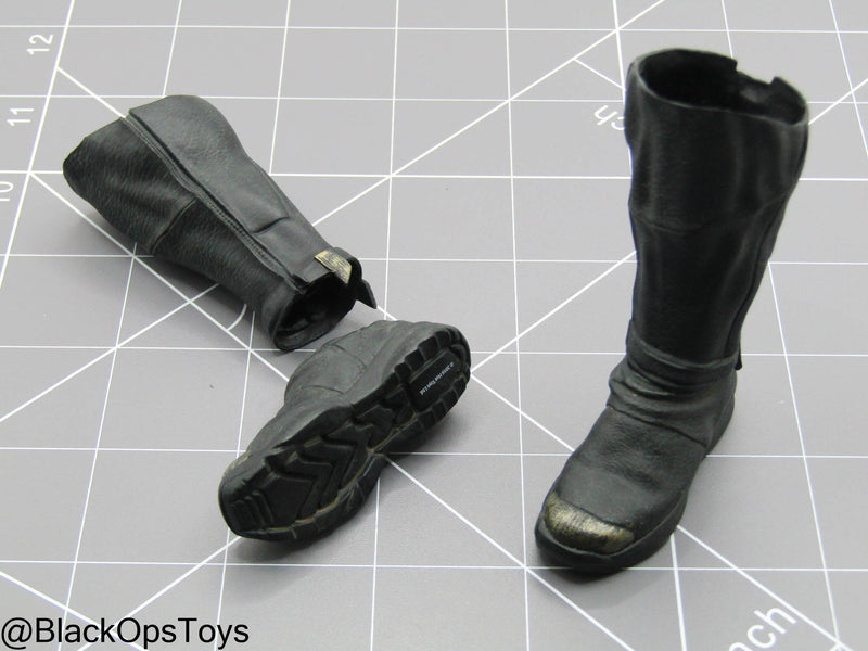 Load image into Gallery viewer, BVS - Knightmare Batman - Black Combat Boots (Peg Type)
