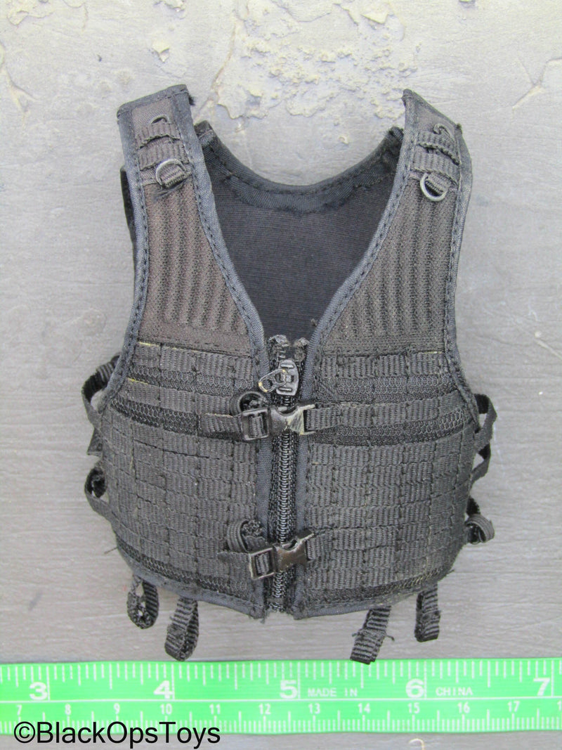Load image into Gallery viewer, The Expendables - Barney Ross - Black MOLLE Vest
