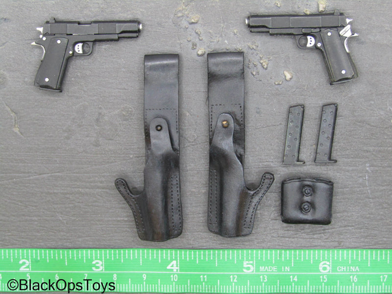 Load image into Gallery viewer, The Expendables - Barney Ross - 1911 Pistol Set w/Holsters
