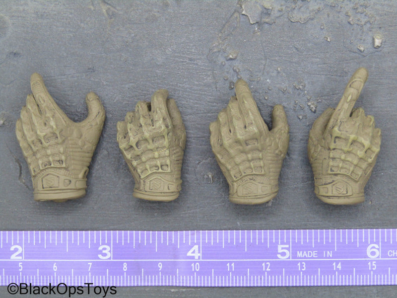 Load image into Gallery viewer, Russian SSO - Brown Gloved Hand Set
