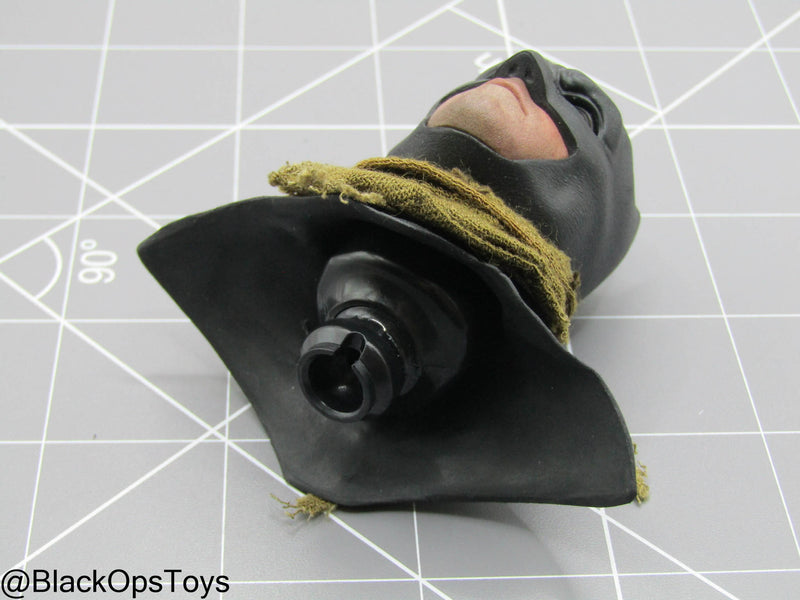 Load image into Gallery viewer, BVS - Knightmare Batman - Male Headsculpt w/Cowl &amp; Mouths
