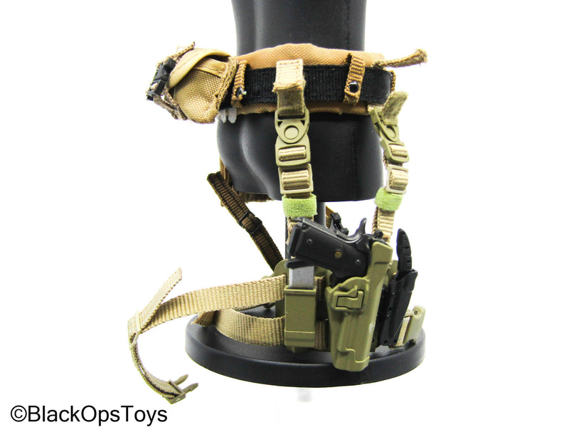 Load image into Gallery viewer, USMC Belt w/Black Pistol, Holster, &amp; Accessories (Soldier Story)
