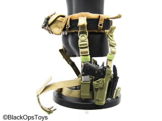 USMC Belt w/Black Pistol, Holster, & Accessories (Soldier Story)
