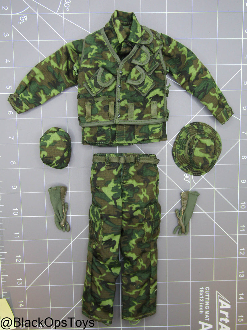 Load image into Gallery viewer, Vietnam Era ERDL Camo Uniform Set (Toy Soldier)
