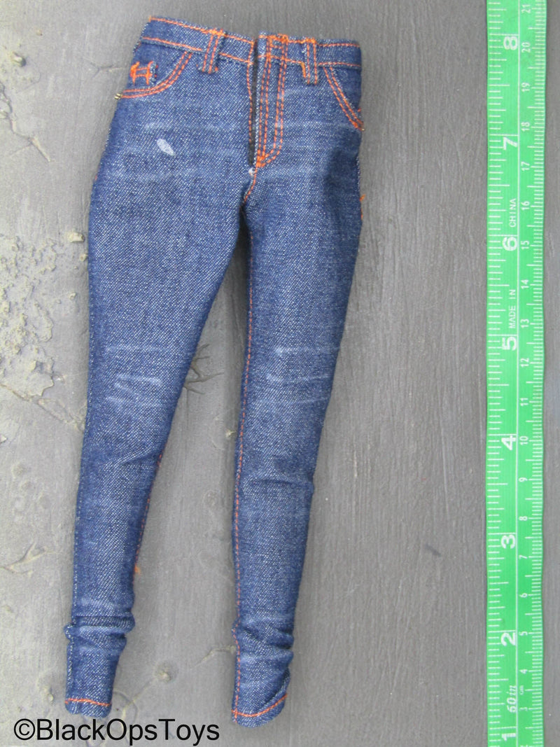 Load image into Gallery viewer, Resident Evil 2 - Claire Redfield - Female Blue Denim Like Jeans
