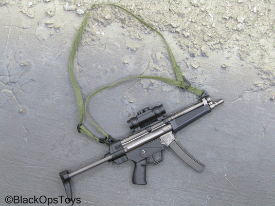 Resident Evil 2 - Claire Redfield - MP5 Submachine Gun