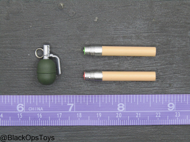 Load image into Gallery viewer, Ukraine Anti Tank Gunner - Grenade w/Flare Set
