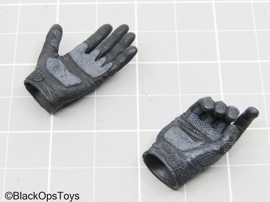 Black Gloved Hands (Hot Toys)