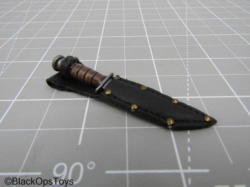 Load image into Gallery viewer, Vietnam Era KBAR Knife w/Sheath (Toy Soldier)
