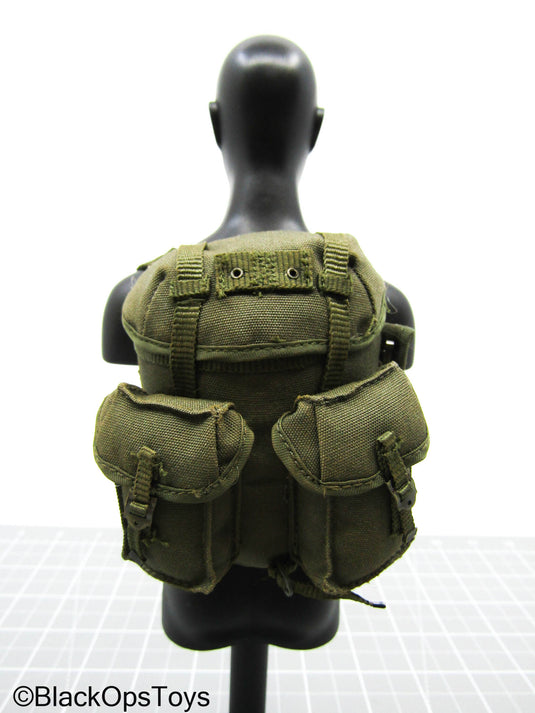 Vietnam Era Alice Pack w/Frame (Hot Toys)