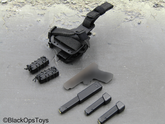 Task Force 58 PO1 Brad - Pistol w/Black Drop Leg Holster