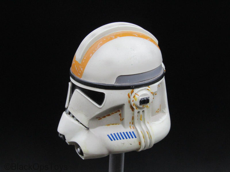 Load image into Gallery viewer, Star Wars - Custom Weathered Clone Trooper Helmet
