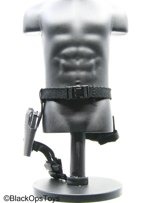 Black Pistol w/Drop Leg Holster & Mag Set