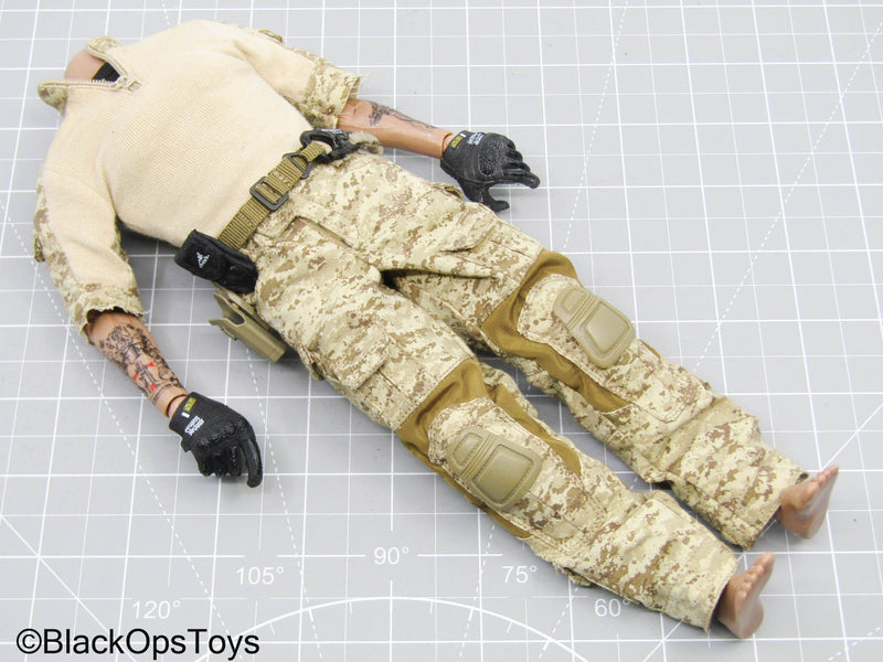 Load image into Gallery viewer, Male Tattoo Full AOR1 Dressed Body w/Gear Set (DAM Toys)
