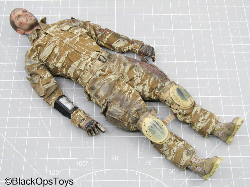 Load image into Gallery viewer, Male Full Weathered Dressed Body w/Headsculpt &amp; (Hot Toys)
