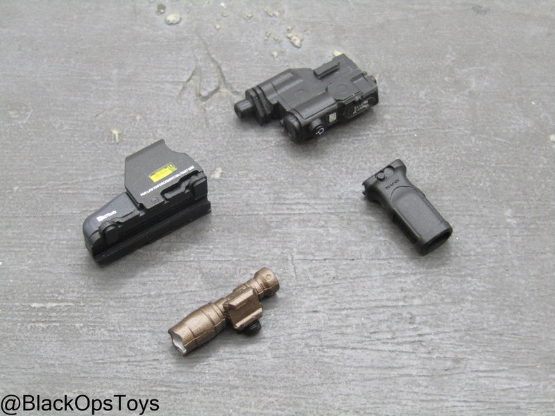 Load image into Gallery viewer, SOBR - Version R - Red Dot Sight, PEQ, Foregrip, &amp; Tac Light Set
