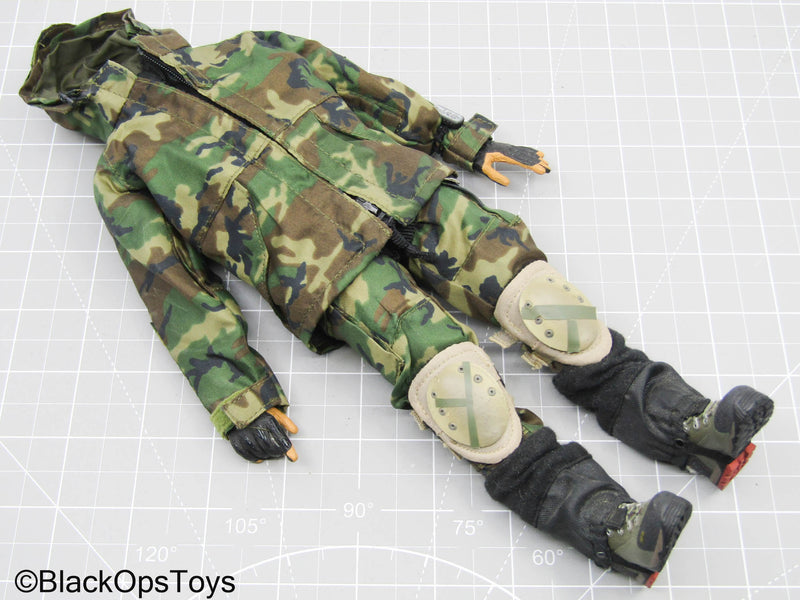 Load image into Gallery viewer, Male Mountain Ops Full Multicam Camo Dressed Body (Hot Toys)
