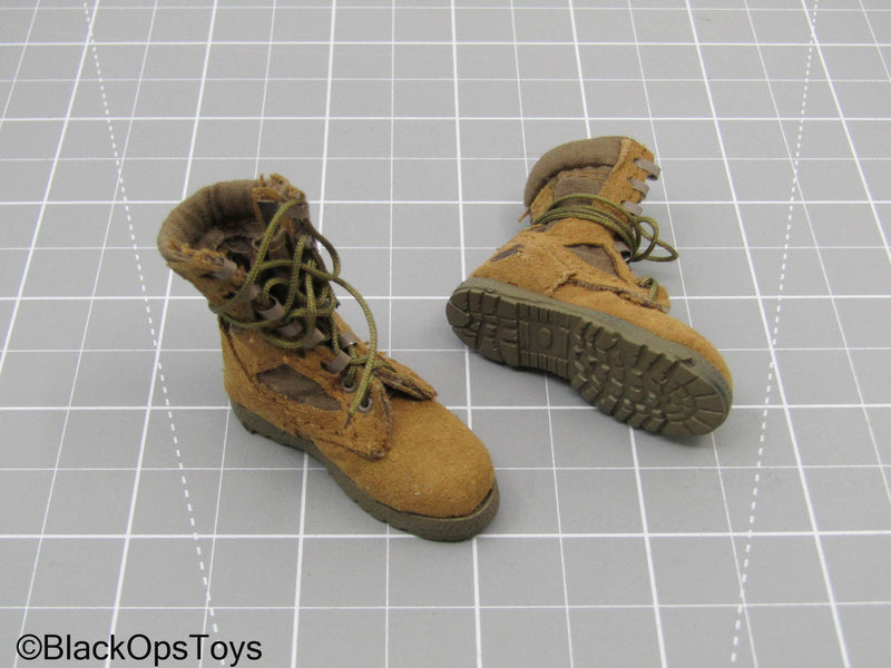 Load image into Gallery viewer, USMC Combat Boots (Foot Type) (Toy Soldier)
