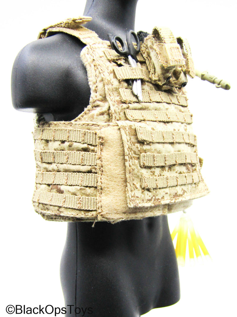 Load image into Gallery viewer, AOR1 H&amp;K MP7 w/Attachments, Chest Rig, &amp; Plate Carrier (DAM Toys)
