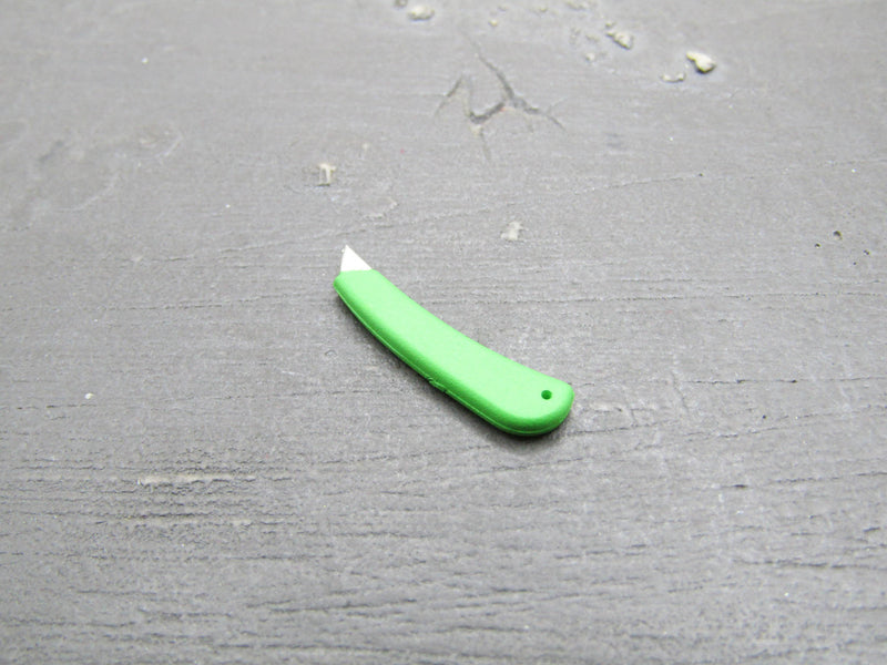 Load image into Gallery viewer, Gustavo Fring - Green Box Cutter
