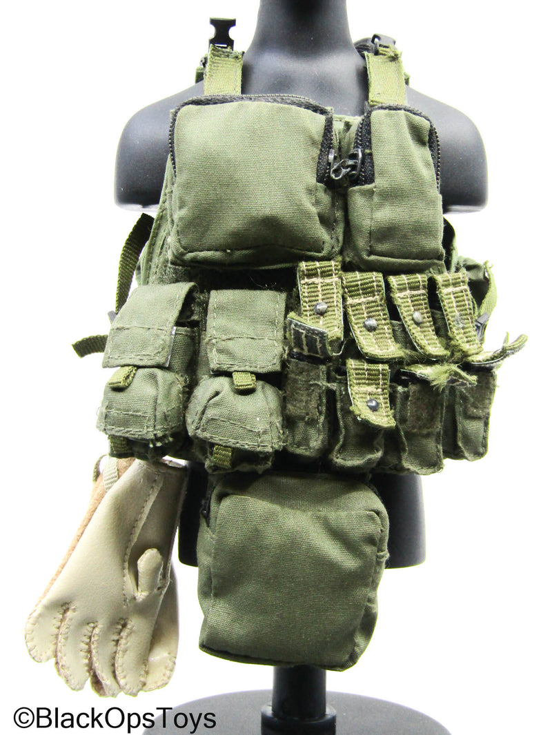 Load image into Gallery viewer, OD Green USMC MEU Tactical Vest Set w/Gloves &amp; Shotgun (Hot Toys)
