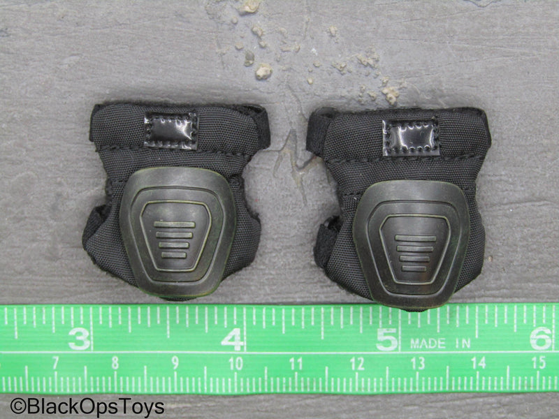 Load image into Gallery viewer, The Division 2 - Brian Johnson - Knee Pads
