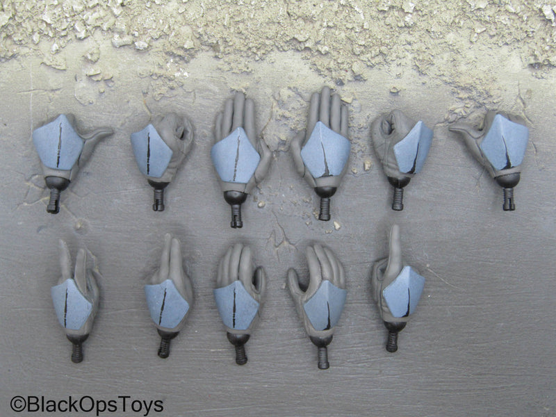 Load image into Gallery viewer, Custom - Star Wars Clone Trooper Grey Armored  Gloved Hand Set
